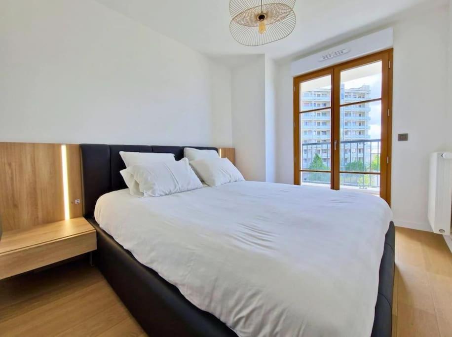 Sublime Appartement 4 Etoiles Neuf T3 Aputeaux 61M2 Proche La Defense, 10M2 De Terrasse Avec Magnifique Vue 外观 照片