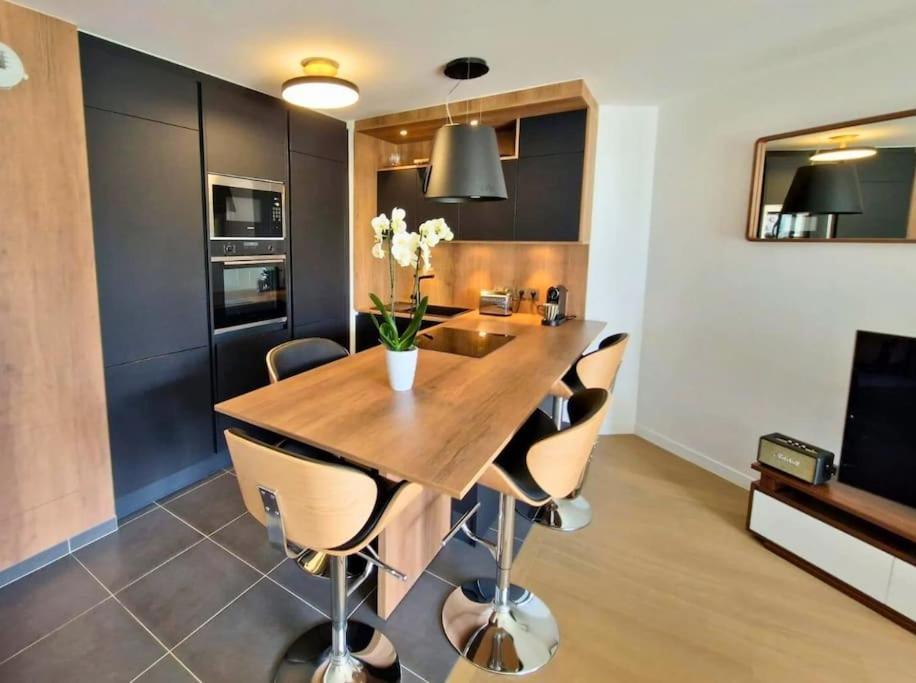 Sublime Appartement 4 Etoiles Neuf T3 Aputeaux 61M2 Proche La Defense, 10M2 De Terrasse Avec Magnifique Vue 外观 照片